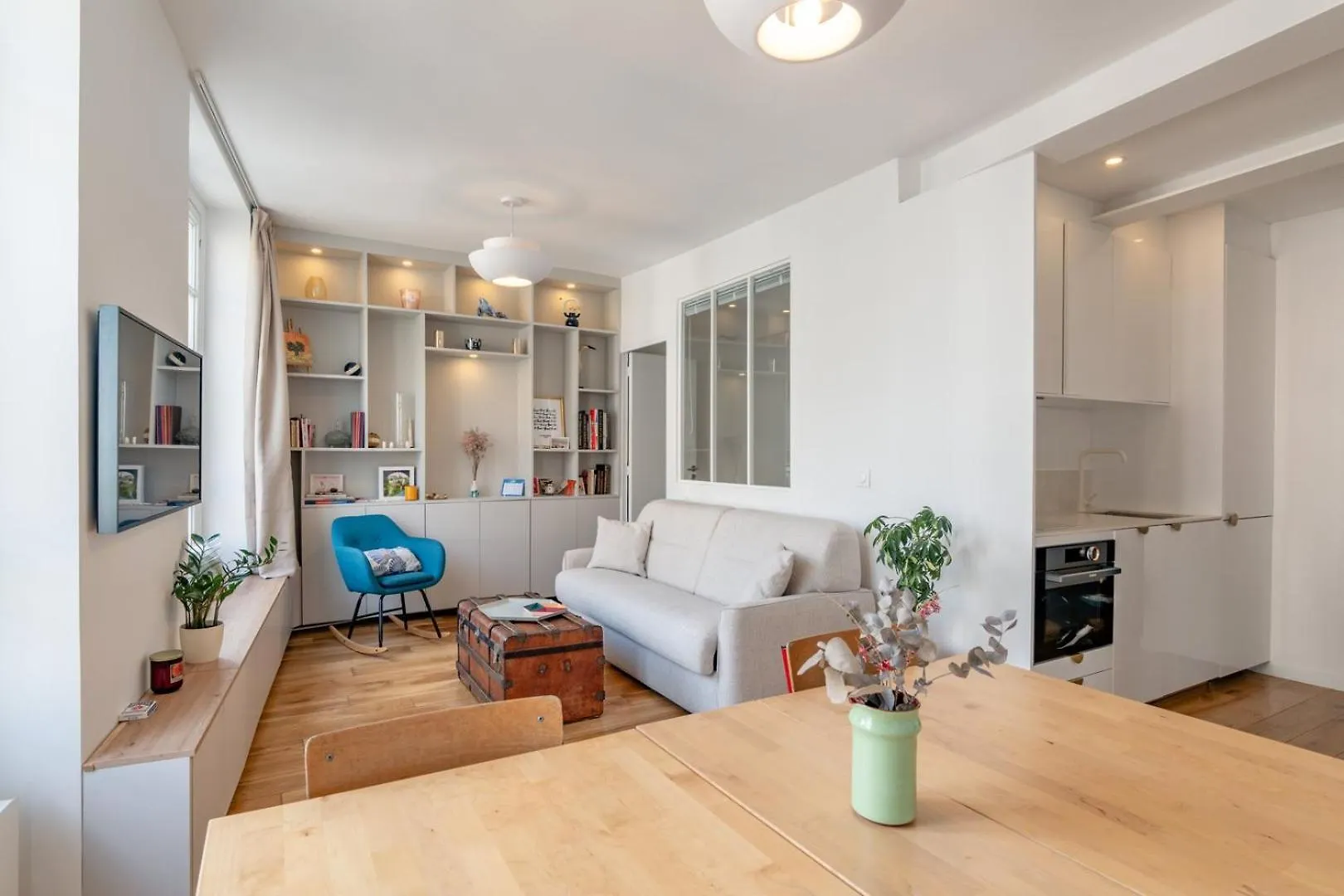 パリCozy Faubourg St Martin Retreatアパートメント